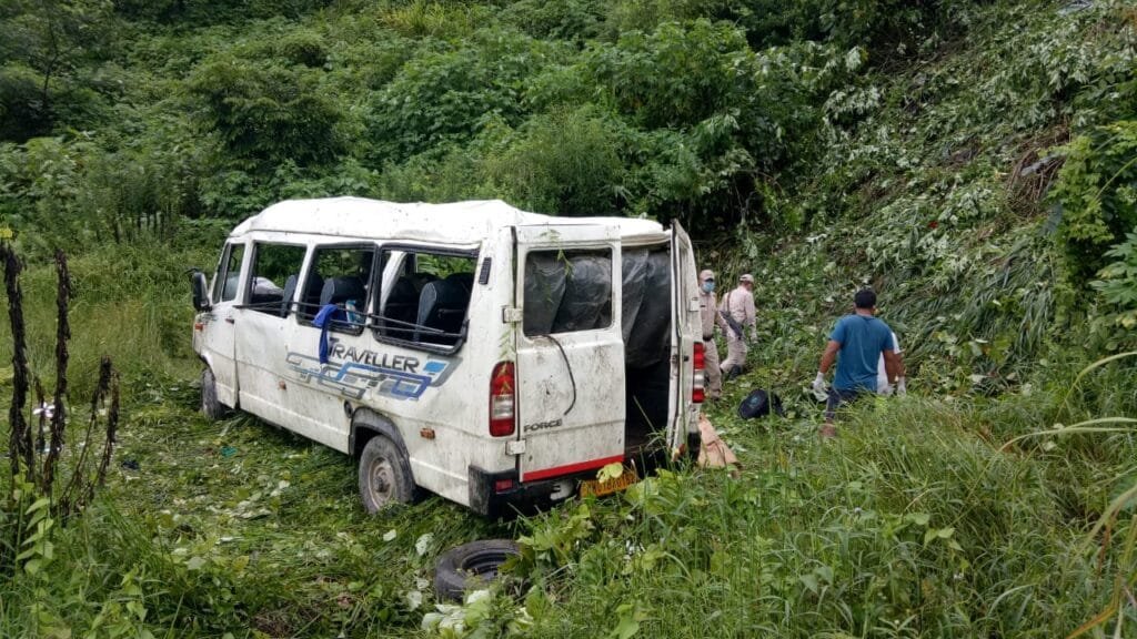 Senapati Mini Bus accident claims one 2 WhatsApp Image 2020 07 29 at 9.53.28 AM