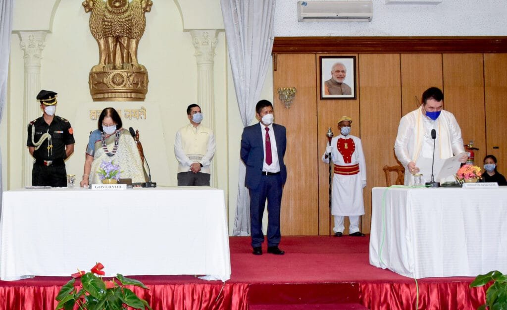 Chief Minister drops Six cabinet ministers, inducts Five 4 Henry