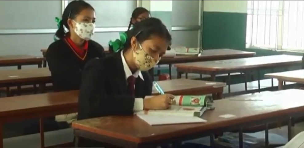 Normal classes for Class-IX and above resume as schools, colleges reopened in Manipur 1 Students attending class as schools and colleges in Manipur reopened on Wednesday 2