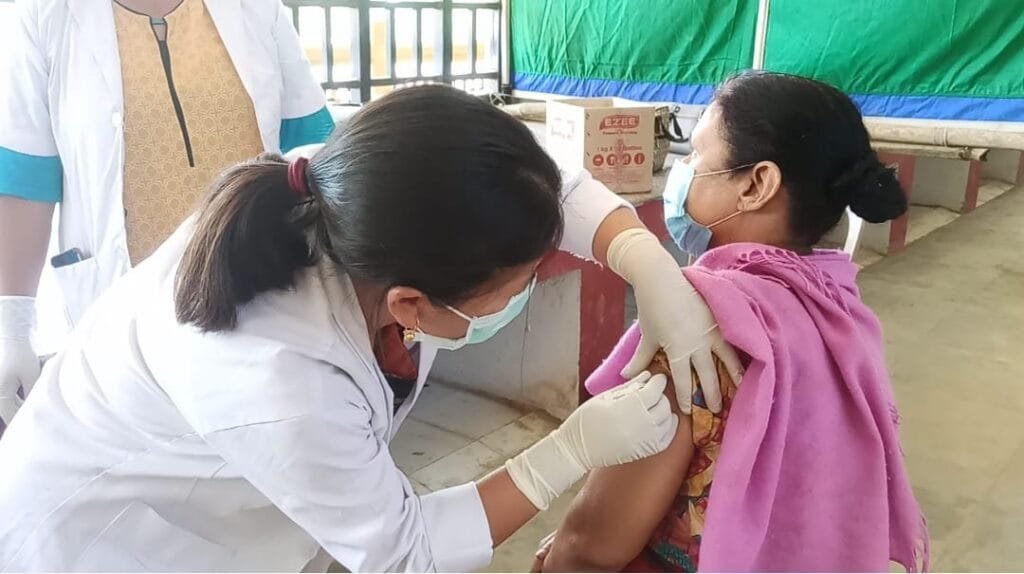 Covid-19 Vaccination drive organised at Senapati 2 Vaccination Covid Senapati 1