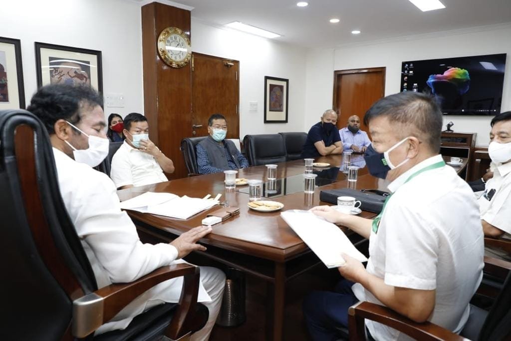 Manipur Tribal MLAs led by HAC Chairman with Outer MP Met Central Leaders 2 WhatsApp Image 2021 09 30 at 6.32.29 PM