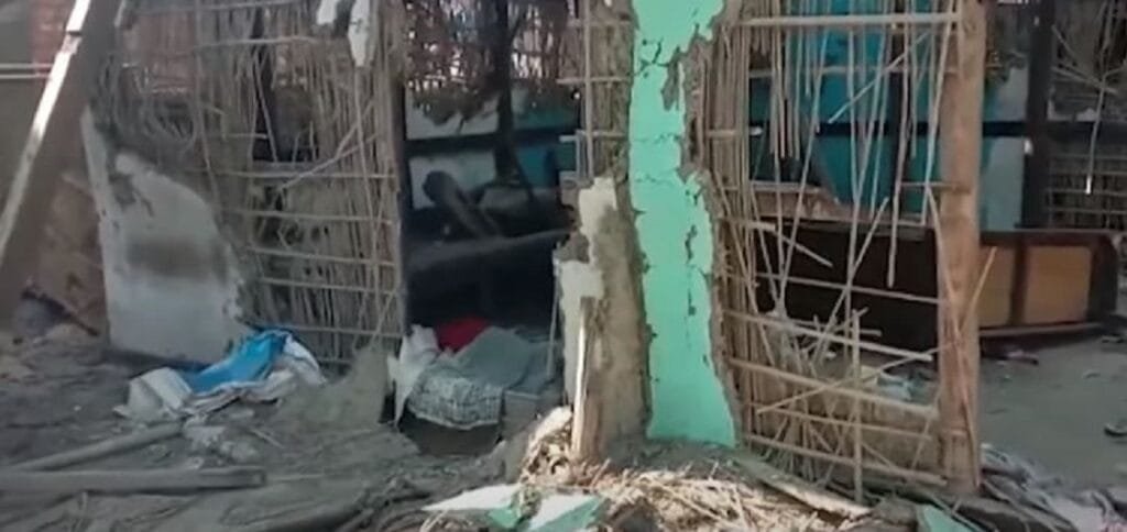 Mob torches house of alleged girl murderers in Imphal 2 House of alleged girl murderers vandalised by a mob at Lilong in Thoubal district of Manipur on Tuesday 3