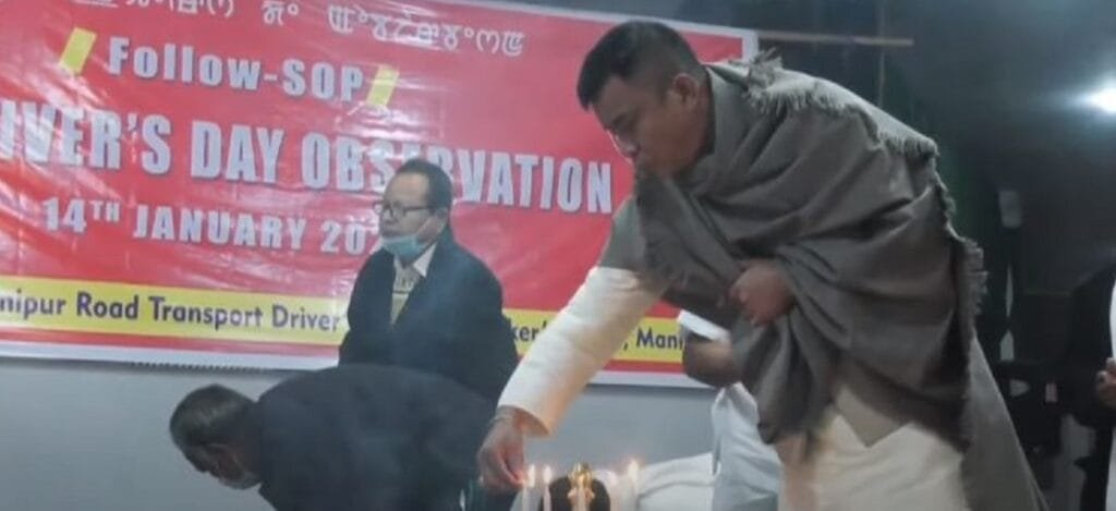 “Drivers’ Day” observed in Manipur 2 Paying floral tributes to the deceased drivers on 33rd Drivers Day in Imphal on Friday 1