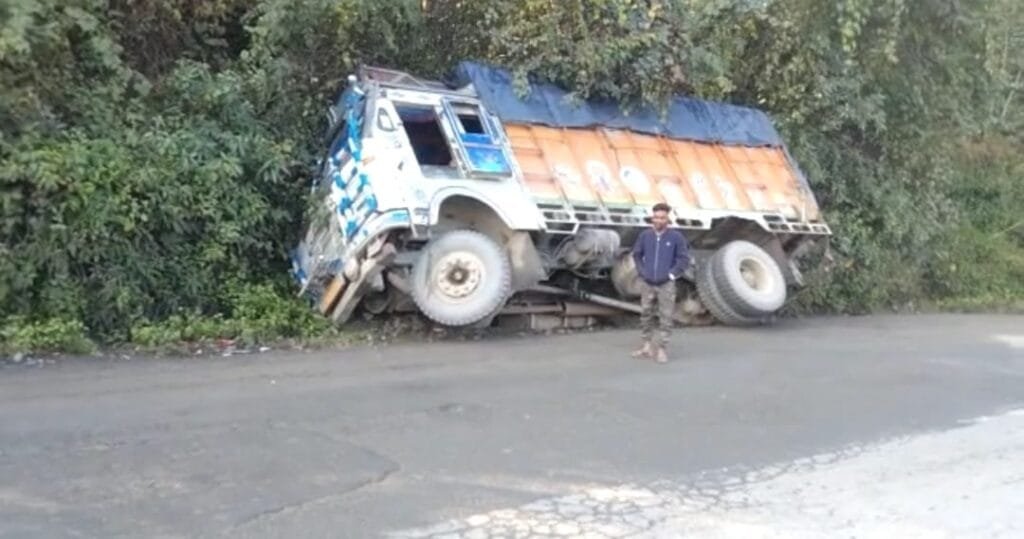 Worsening road conditions cause several accidents at Mao area 1 NH 1