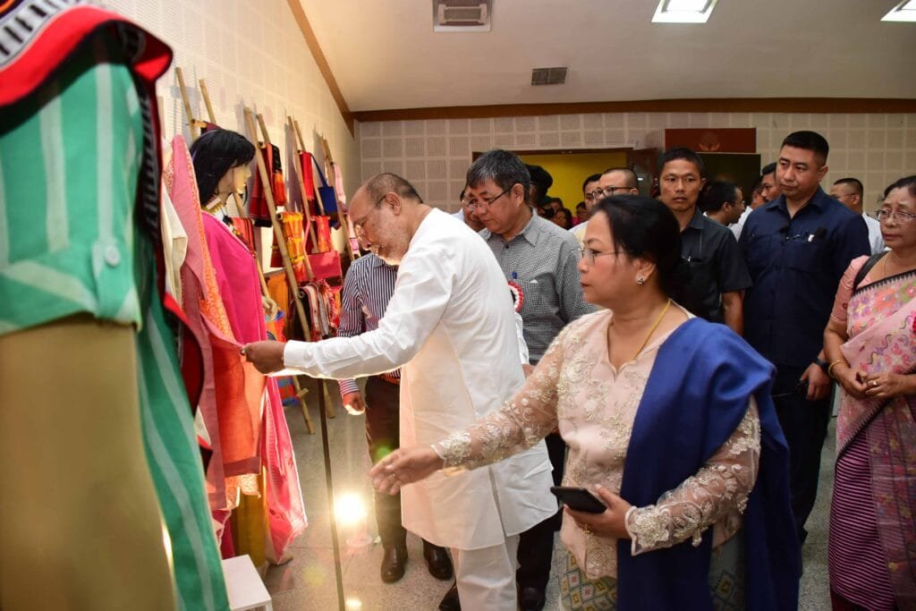 MHHDC & Amazon signs MoU to optimize Manipur's handloom & handicraft products market 2 DSC 2594
