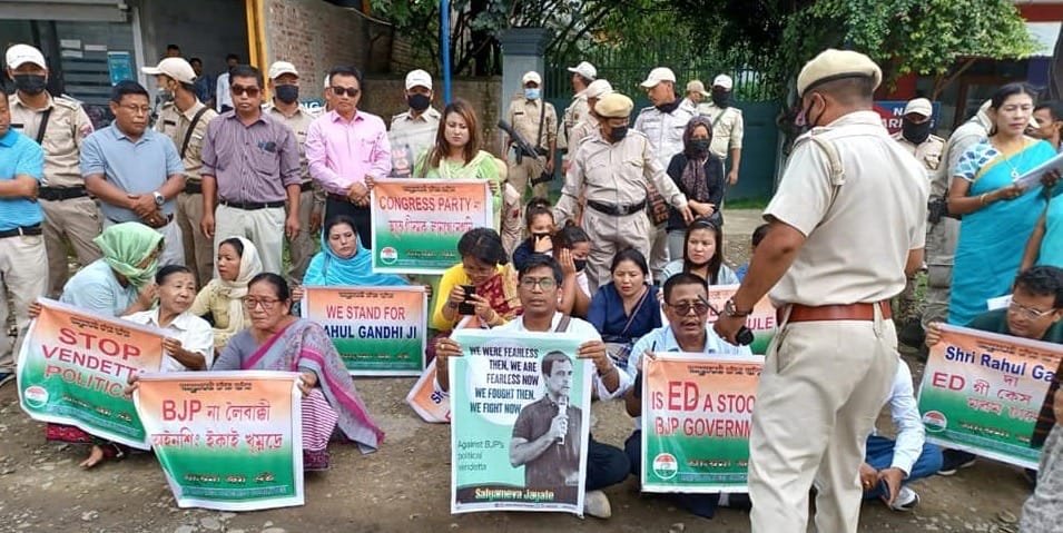 Police foil Congress protest rally in Imphal against ED summoning AICC leaders 2 image