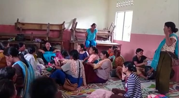 Motbung locals take shelter in Awang Sekmai; victims appeal state govt to bring permanent solution 1 Manipur burning